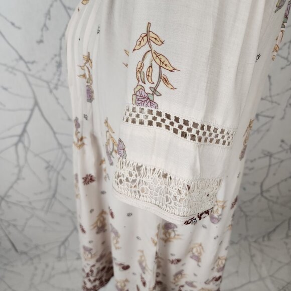 Ecote Ivory Floral Print Pinktuck Pleated Flowy Swing Dress - Picture 5 of 9